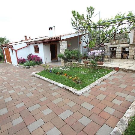Guest House Liliana 로비니 외부 사진