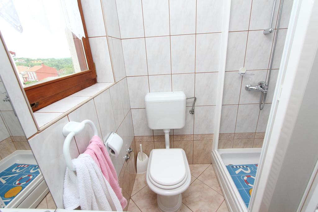 Guest House Liliana 로비니 외부 사진
